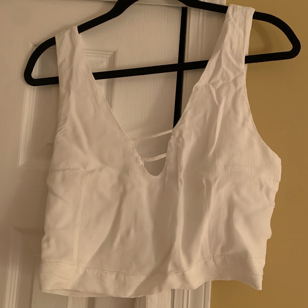White crop with super cute bow back